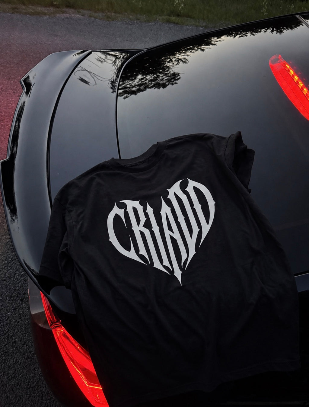 CRIADO TEE
